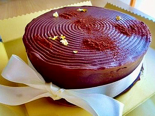 【大行寺】美食家僧侶・英月さん厳選！非公開寺院で極楽チョコまみれバレンタイン～伝説のショコラケーキ×六条御息所パン×チョコがけソフト！仏光寺グルメ散歩～