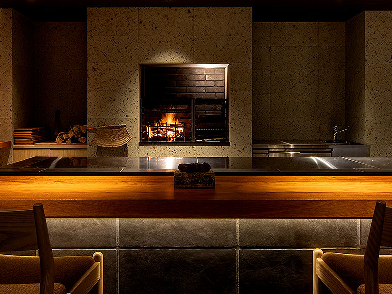 【moksa】比叡山麓・八瀬の隠れ家宿へ！大原野菜の薪火料理＆館内スペシャルツアー～まるで美術館！？一面の苔庭、檜の蒸し風呂、客室から絶品ランチまで～