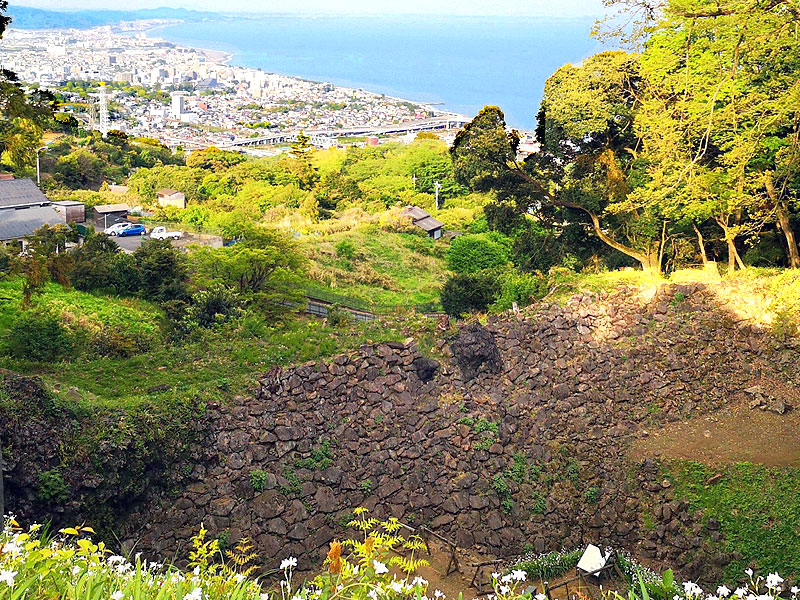 【石垣山一夜城】奇想天外、東国最古の総石垣！天下統一を遂げた“魅せる城”へ～秀吉の爆速築城術！400年の時を超える穴太積み、世にも美しい井戸曲輪～