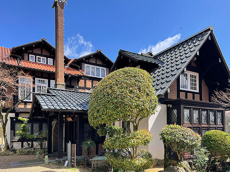 【大山崎山荘美術館】英国式洋館の名建築へ、大西館長とめぐるスペシャルツアー～非公開の茶室・彩月庵から橡の木茶屋、山荘建築＆庭園を味わい尽くす～