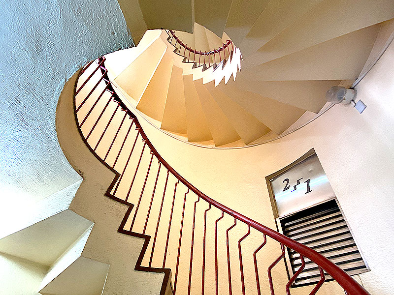 【大塚・王子・赤羽】都電に乗って「シブビル」めぐり、昭和レトロな東京へ～街全体がシブいビル！再開発迫る歓楽街、千ベロのまち個性派ビルをいく～