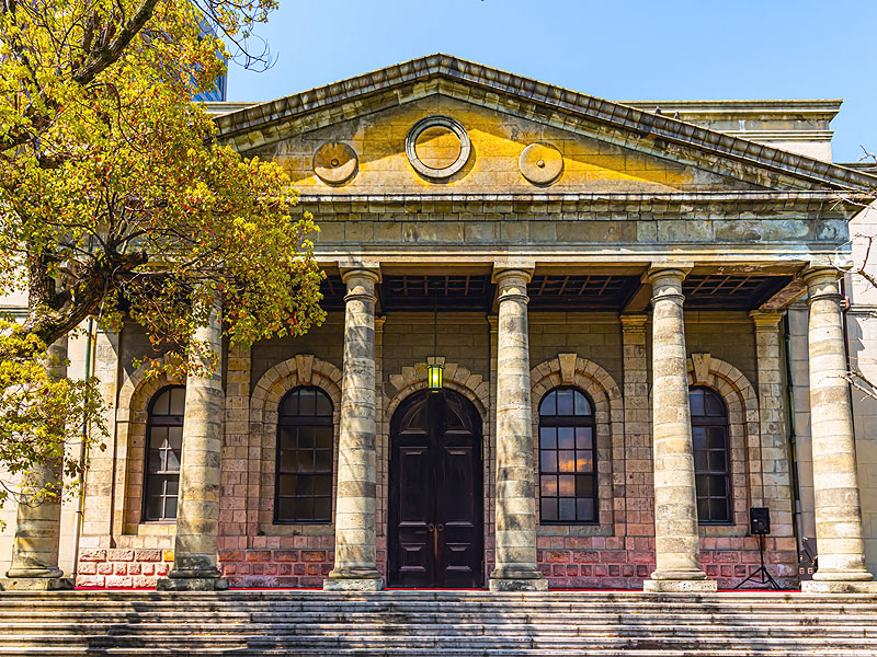 【旧桜宮公会堂】建築探偵と、日本最古級の西洋建築めぐり！レトロ名建築で昼食を～ウォートルスの迎賓館、武田五一＆安藤忠雄の銀橋、螺旋階段のレンガ塔まで～