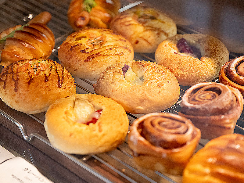 【パン】京都・御所南パンまつり！パンライターと4軒のお店食べ歩き～もちもち焼カレーパンからあの大人気2号店まで、店主に聞く京都とパン屋の物語～