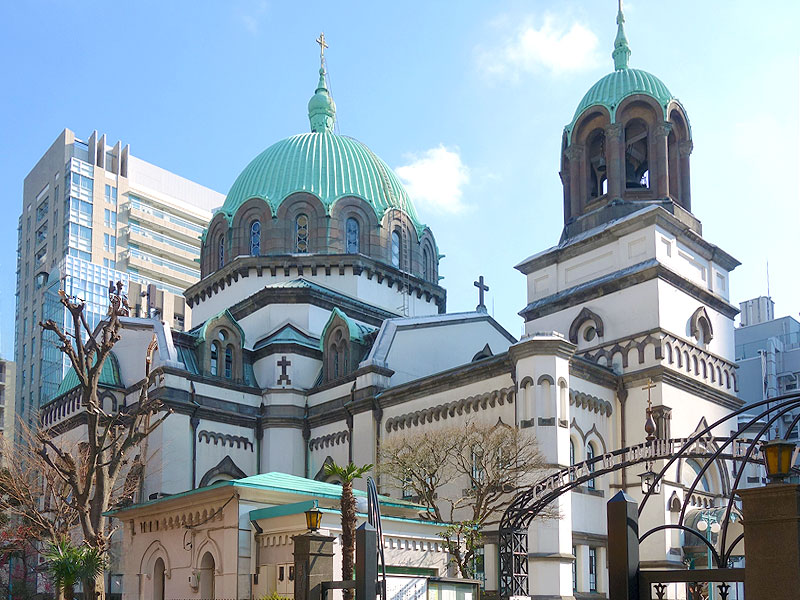 【御茶ノ水】一度は訪れたい東京2つの教会めぐり、美術家と祈りの聖堂を拝見～日本最大のビザンチン大聖堂、天に聳えるコンクリート打放し教会まで～