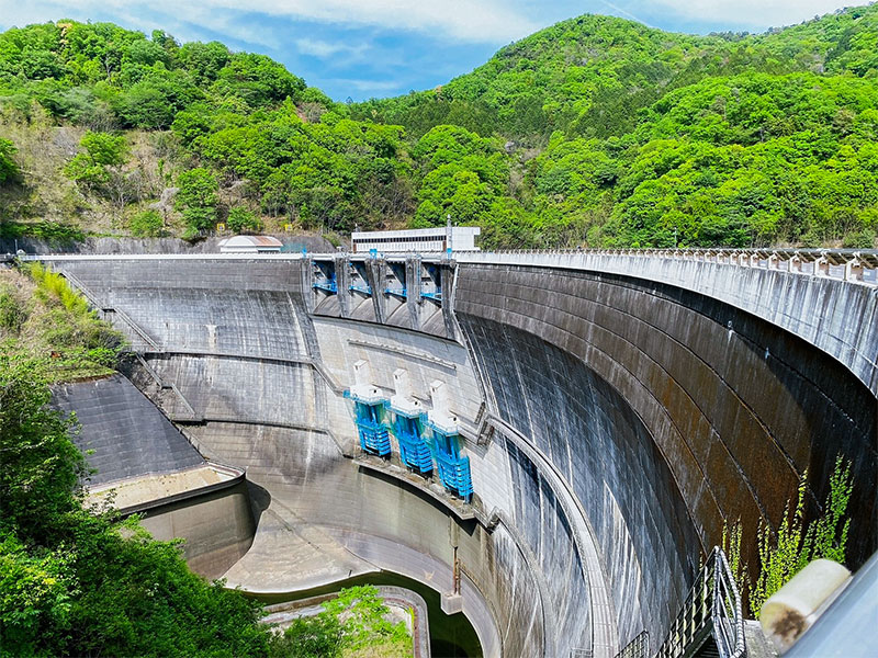 【天ヶ瀬ダム】歩いていける絶景ダムへ！ダム湖に沈んだ「おとぎ電車」をたどって～京阪王国・宇治にかけた夢！旧陸軍火薬庫への巨大築堤、名古屋を狙う野望の痕跡～