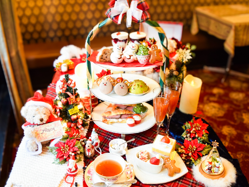 【アルション】老舗サロンで秘密のクリスマス茶会、紅茶専門家と極上アフタヌーンティー～マイ紅茶づくり＆この日限り特別デセールに舌つづみ、奥深き紅茶の世界へ～