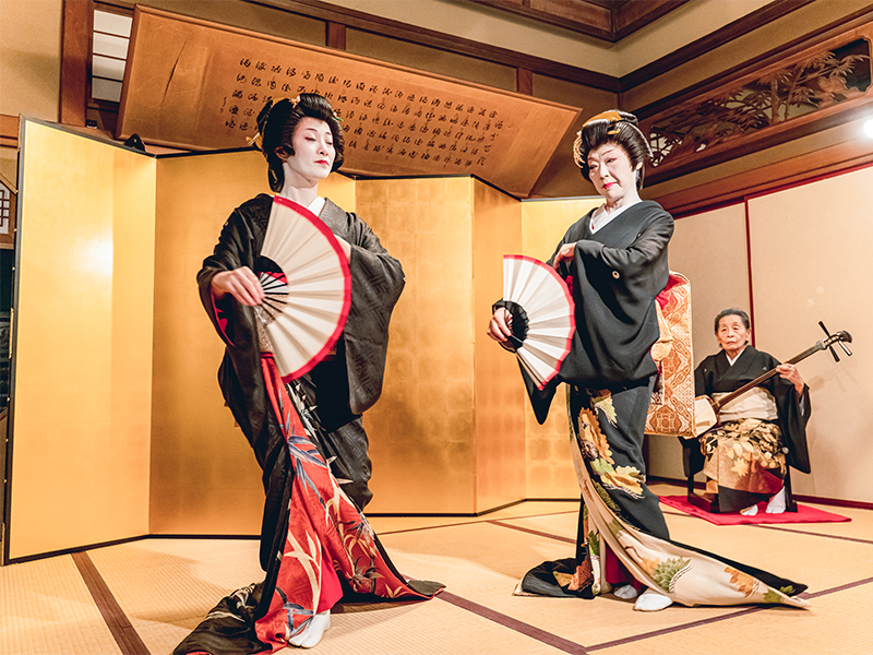 【渋谷円山町】粋を極めた芸者さんとお座敷遊び入門、“一見さんお断り”の世界へ～花街の姿を唯一遺す数寄屋造り料亭、円山芸者の生き字引レクチャー付き～