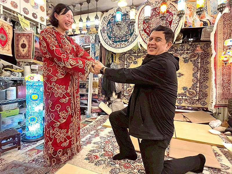 ペルシャ文化】イラン人店主アリさん大騒ぎ貸切案内＆食べきれない中東