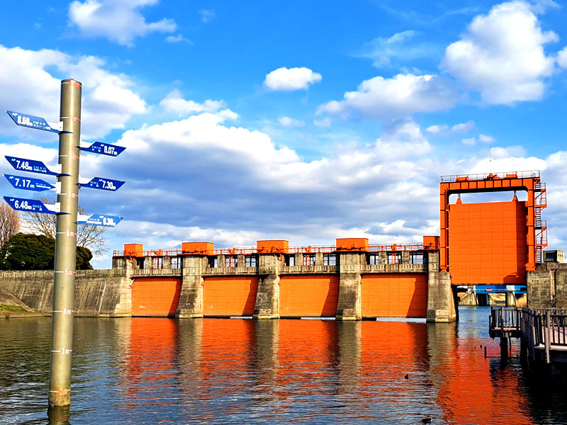 【赤羽岩淵】東京唯一、重要文化財の水門を拝見！ドボク専門家といく巨大近代化遺産～赤＆青2つの巨大水門へ！鍋のようなトロッコ、日本最大級の治水プロジェクト～
