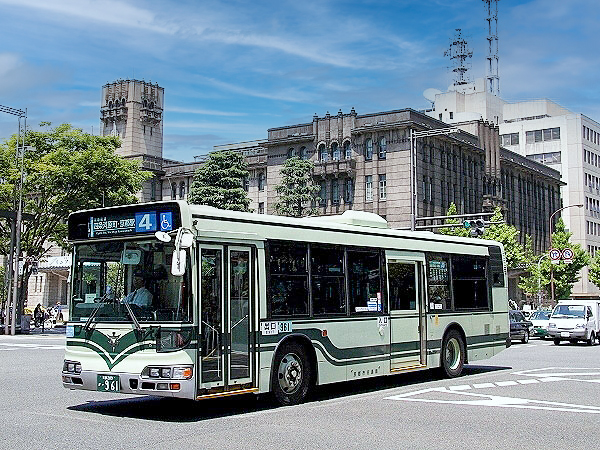 【市バス】バスマニア研究者といく☆バス発祥の街、謎だらけ市バス路線を解き明かせ～操車場にレール！？バスの顔の違い！思惑交わる四条大宮、激動の京都駅まで～