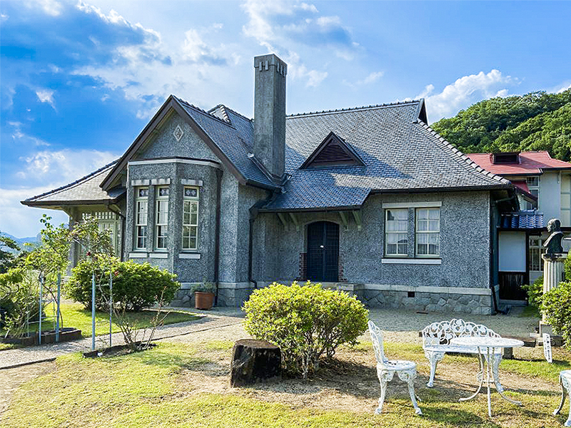 【のせでん】日本一の里山ローカル線、レトロ車庫を特別見学＆ぶらり途中下車の旅～“阪神間モダニズム”和洋2つの名建築を拝見、三ツ矢サイダー源泉地室まで～