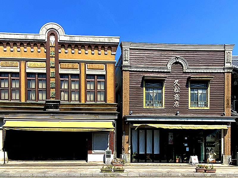 【石岡】渡邉先生とレトロ“看板建築”の聖地へ！江戸時代の土蔵造り染物屋建築を拝見～ズラリ文化財！かわいい洋風ファサード並ぶ近代建築の宝庫、モダン商家の宿場町へ～