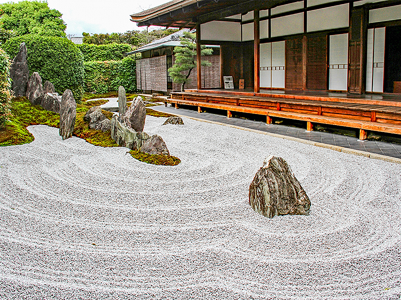 【重森三玲】大徳寺・枯山水名庭づくし、重森千靑さんと非公開茶室＆3つの禅の庭へ～“永遠のモダン”瑞峯院、一滴から大海へ大仙院、三千大千世界の龍源院まで～